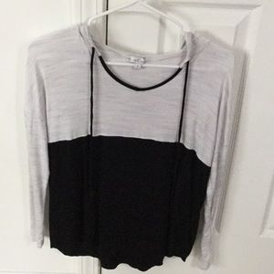 Moa Moa fancy blouse with hood like new